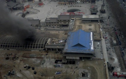 6臺消防車滅火現(xiàn)場照片二